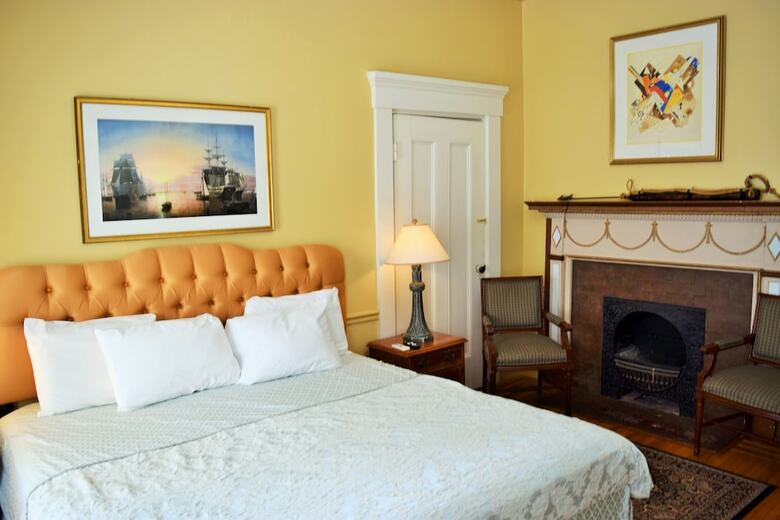 Bed & Breakfast Bellevue House