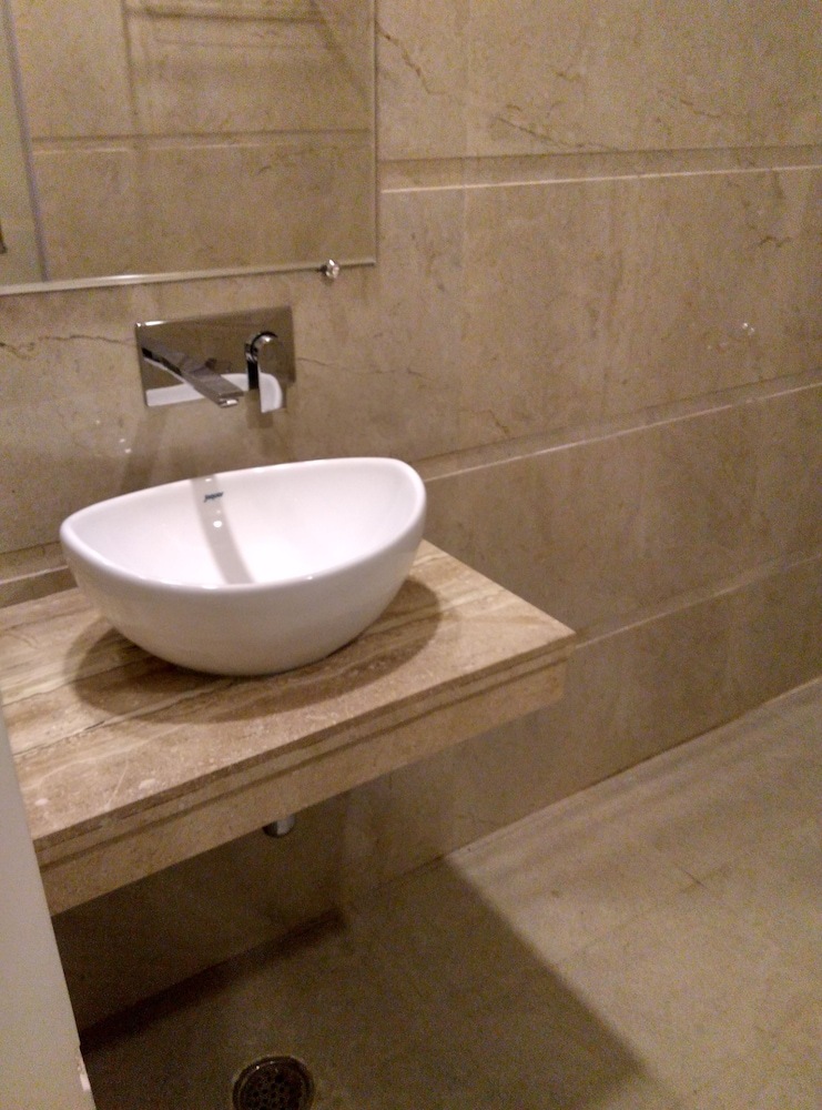 Hotel Sallow Royal Suites