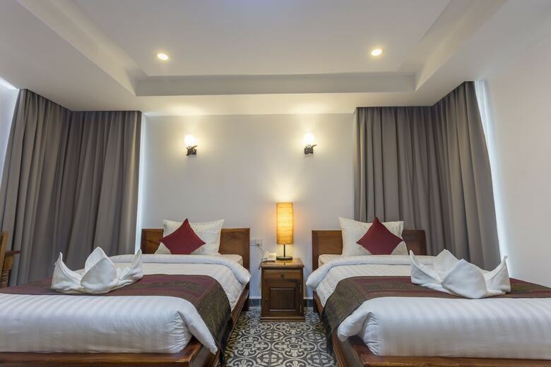 Villa Bayon Guides