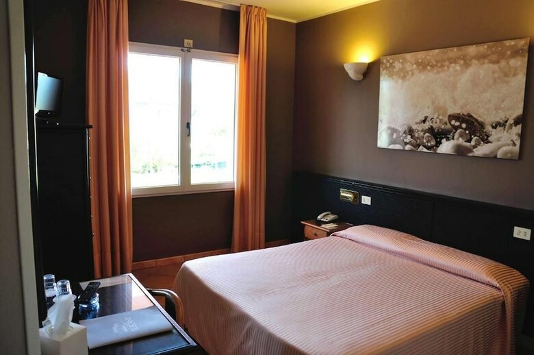 Hotel Riva Del Sole