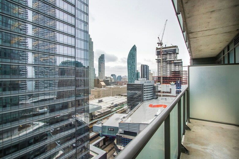 Micasa Suites - Stylish Condo In Maple Leaf Square