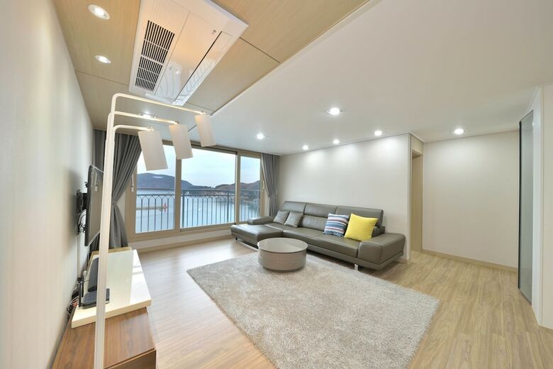 Apartamentos Geoje Jisefo Family Residence