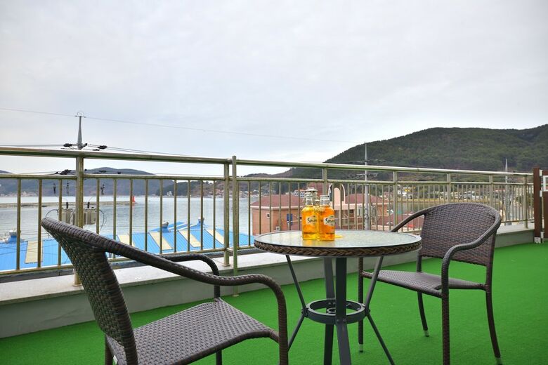 Apartamentos Geoje Jisefo Family Residence