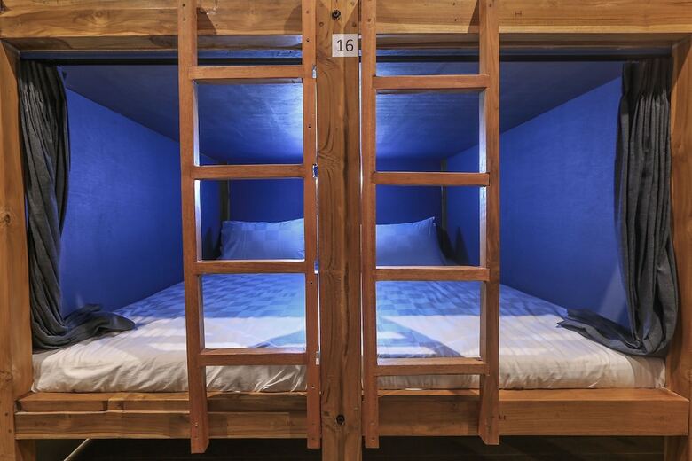 Hostal Green Hill Bed Station