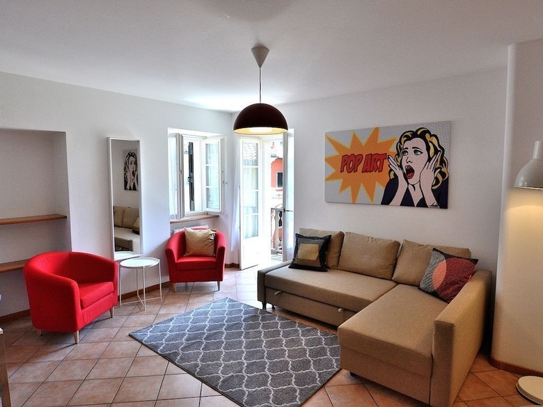 Pop Art Apartment In Downtown
