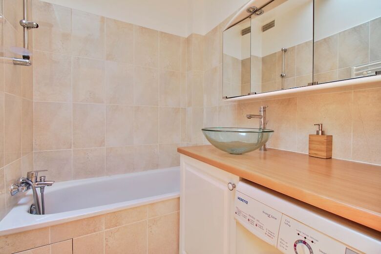 Charming Parisian Apartment - Monge