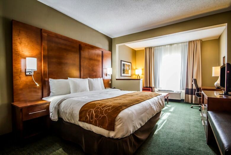 Hotel Comfort Suites Madison