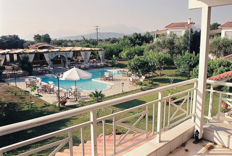 Apartamentos Nicolas Village Club