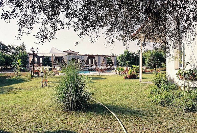 Apartamentos Nicolas Village Club