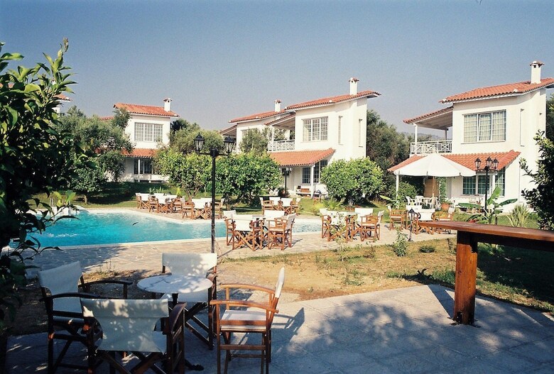 Apartamentos Nicolas Village Club