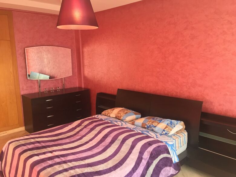 Luxurious 5 Bedrooms Villa Ref Hi51053