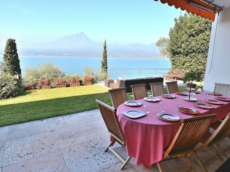 Villa Isa With Pool