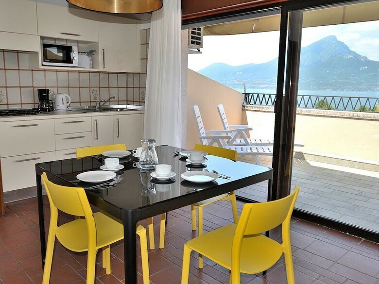 Apartamento Watercolor Loft With Lake View