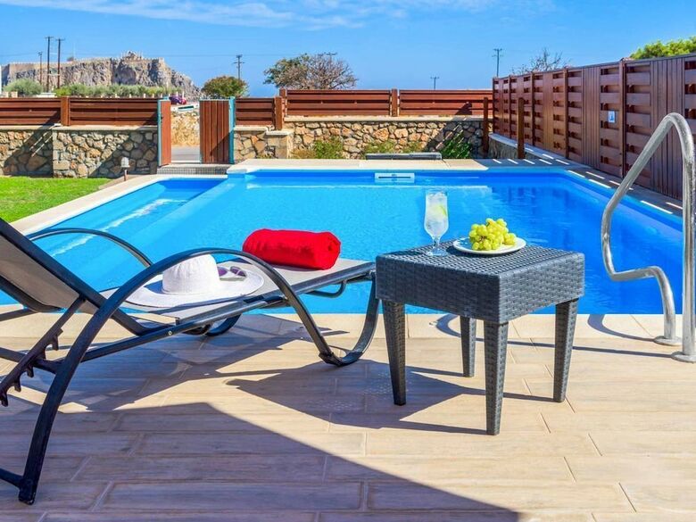Villa Lindos Topaz
