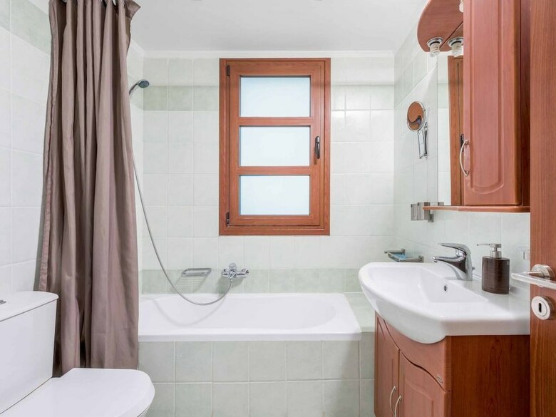 Villa Lindos Topaz