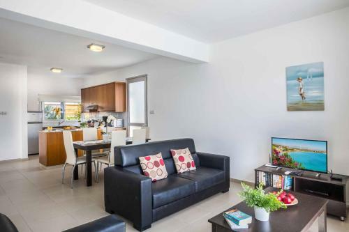 Villa White Jasmin
