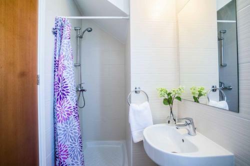 Villa White Jasmin