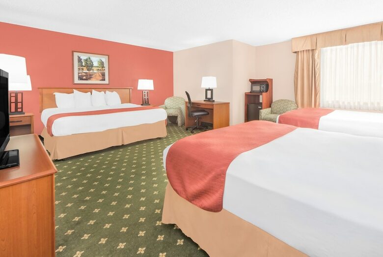 Hotel Baymont By Wyndham Springfield South Hwy 65