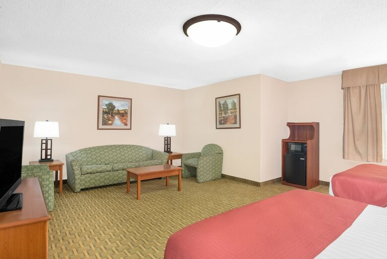 Hotel Baymont By Wyndham Springfield South Hwy 65