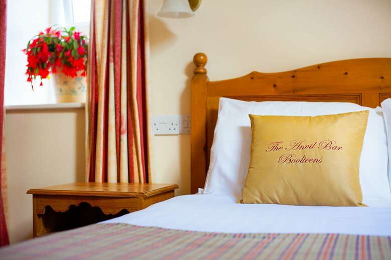 Bed & Breakfast The Anvil Bar & Restaurant