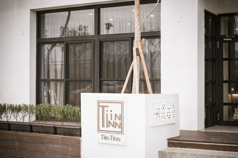 Tiin Tinn - Rivershore B&B