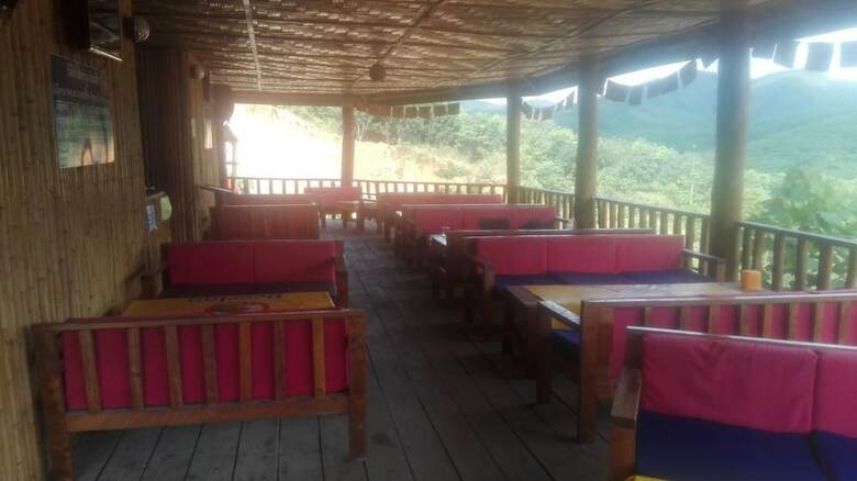 Hotel Chomdoy Bungalow & Restaurant