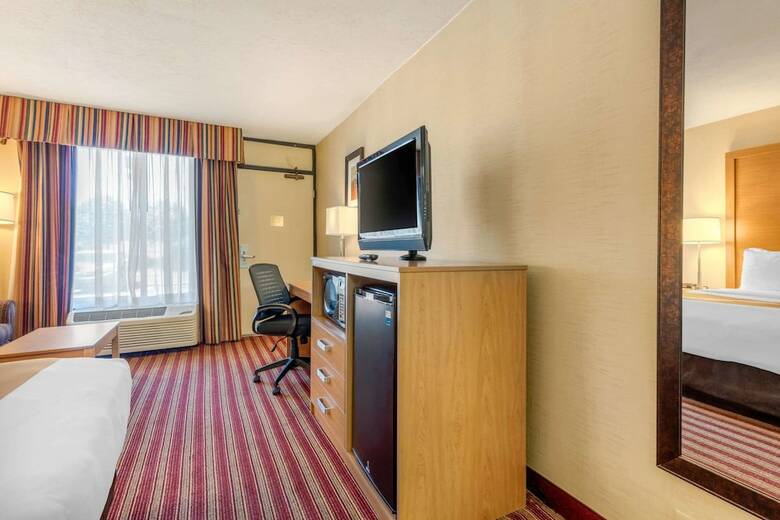 Hotel Quality Inn Exit 4