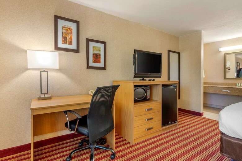 Hotel Quality Inn Exit 4
