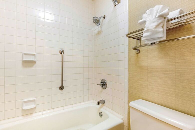 Hotel Quality Inn Exit 4