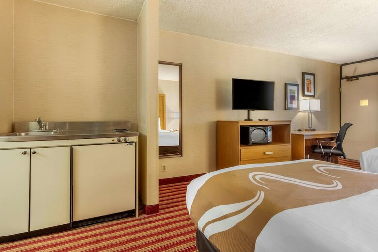 Hotel Quality Inn Exit 4