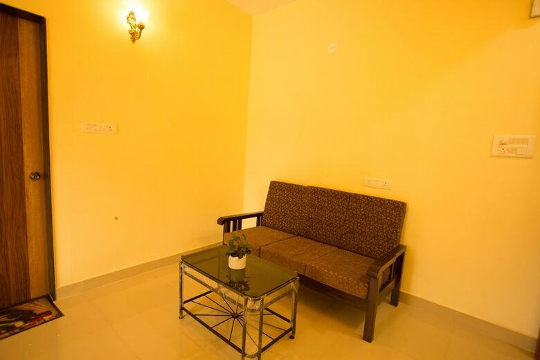 Hotel Candolim Grande