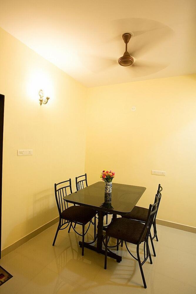 Hotel Candolim Grande