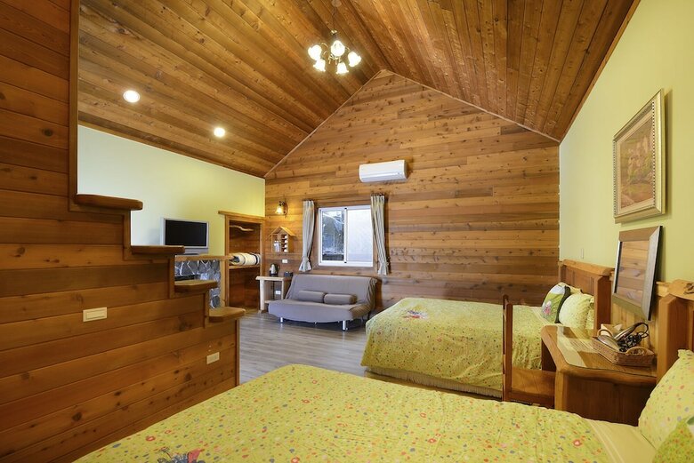 Bed & Breakfast Aurora Villa