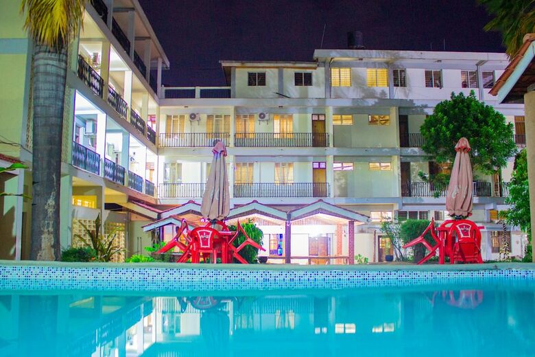 Kilimanjaro Crane Hotel