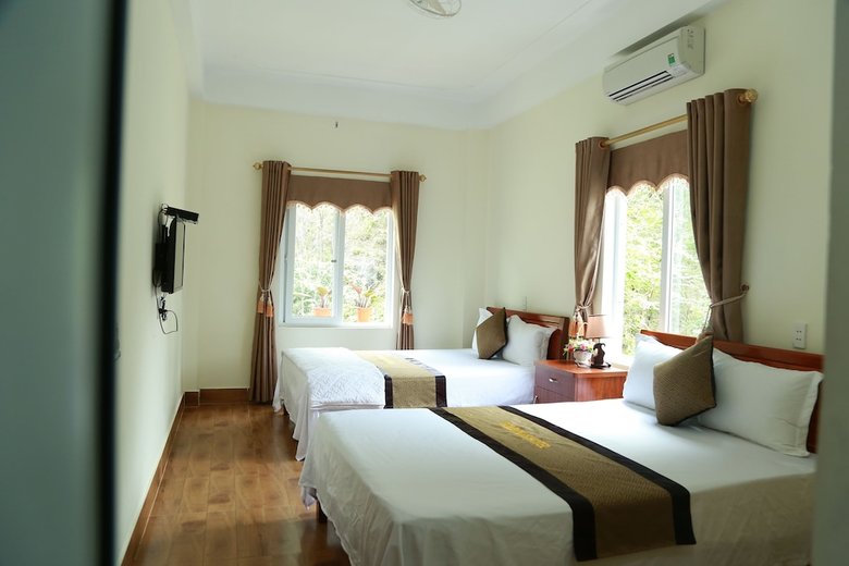 Gold Plus Hotel