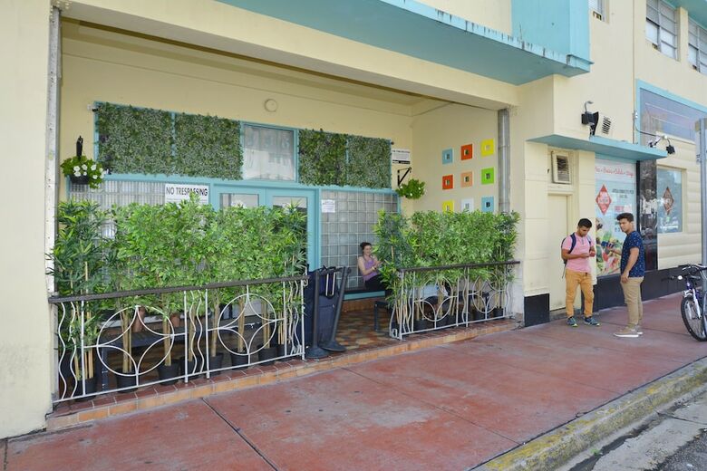 Hostal South Beach Rooms And Hostel