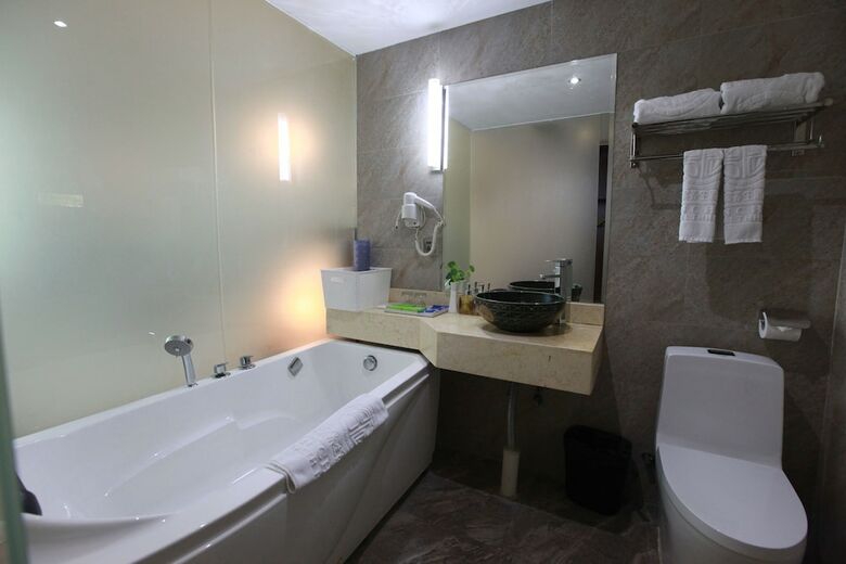 Jun Chen Health Hotel