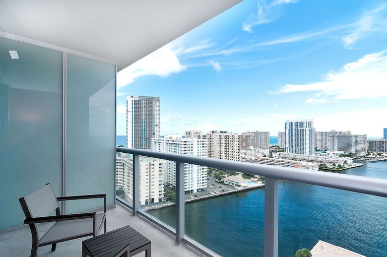 Private Residences At Beachwalk By Sofla Vacations