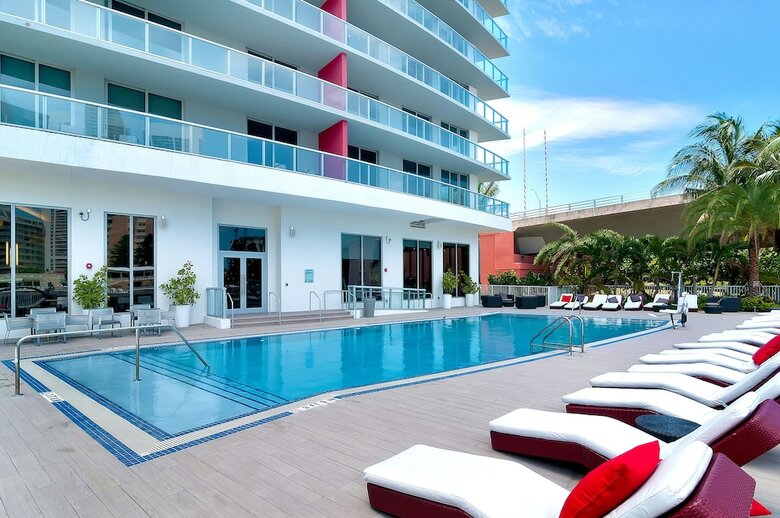 Private Residences At Beachwalk By Sofla Vacations