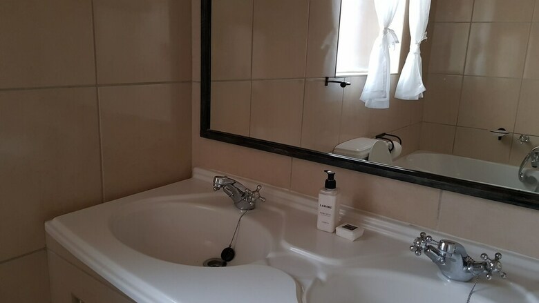 Hotel Jophil Guesthouse