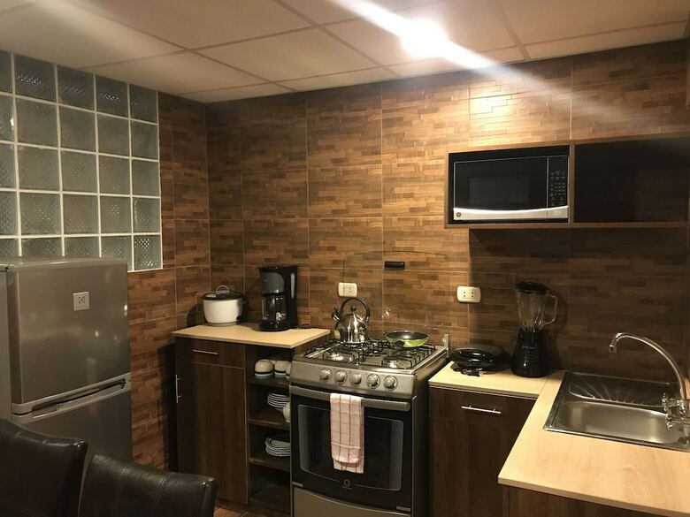 Del Ni�o Apartments