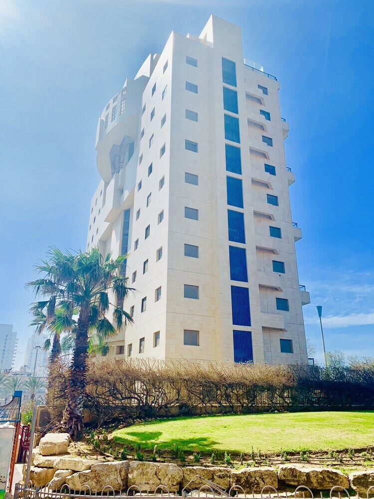 Royal King David Apartment�