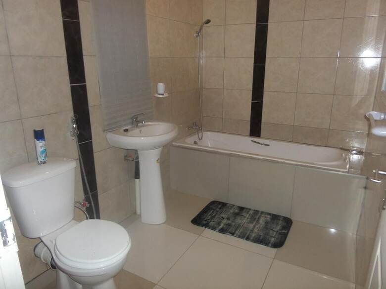Hotel Tshedza Guest House