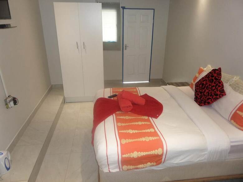 Hotel Tshedza Guest House