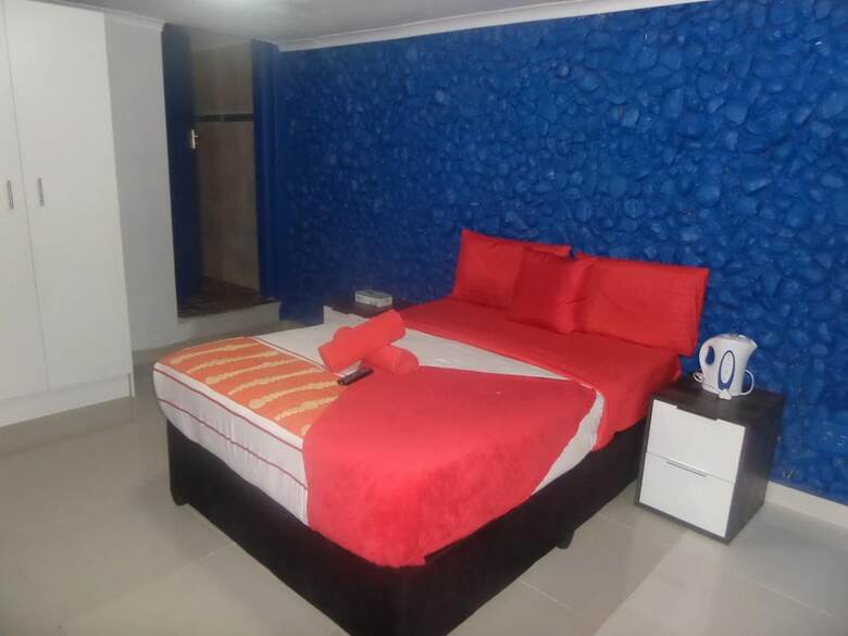 Hotel Tshedza Guest House