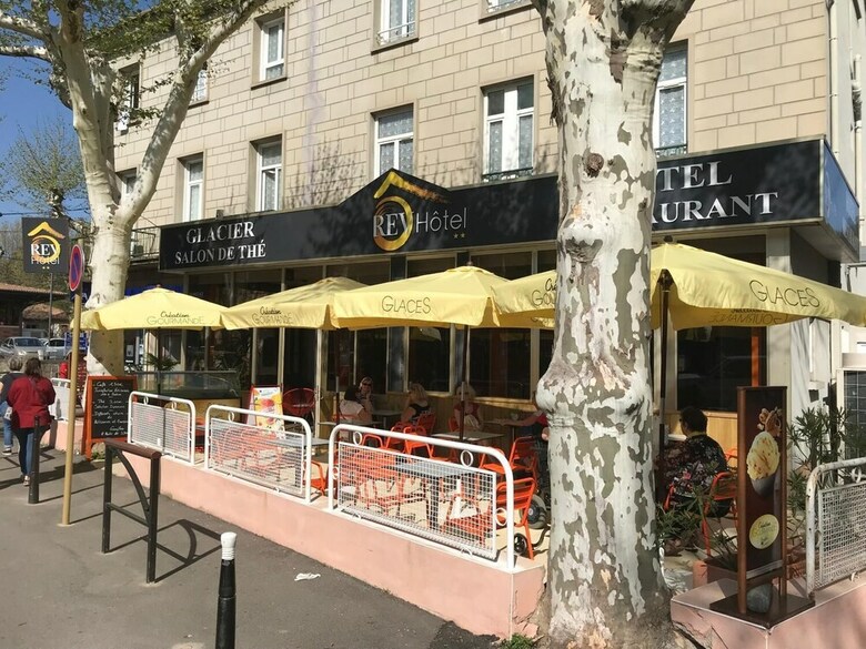 Rev Hotel