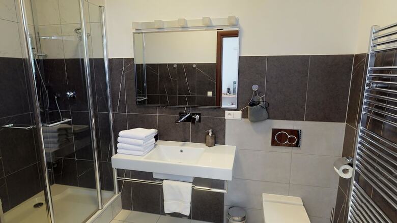 River View Residence Hotel