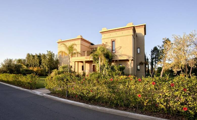 Villa Avec Piscine Priv�e Et Golf