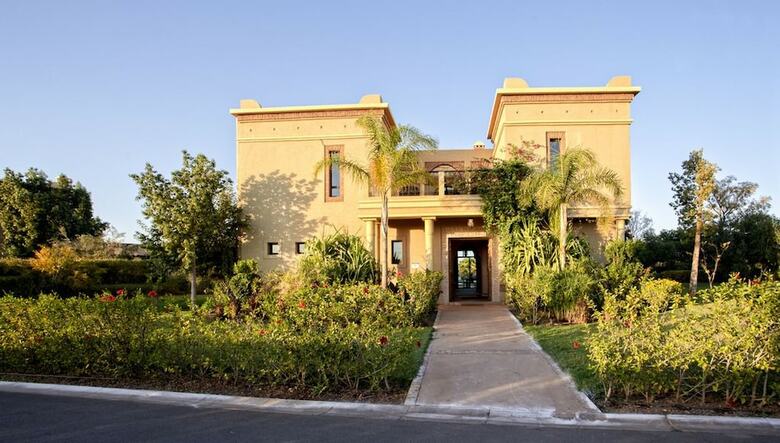 Villa Avec Piscine Priv�e Et Golf