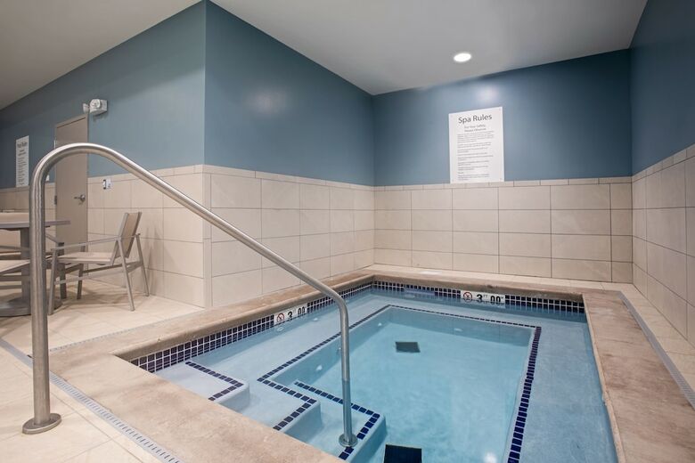 Hotel Holiday Inn Express And Suites Dakota Dunes